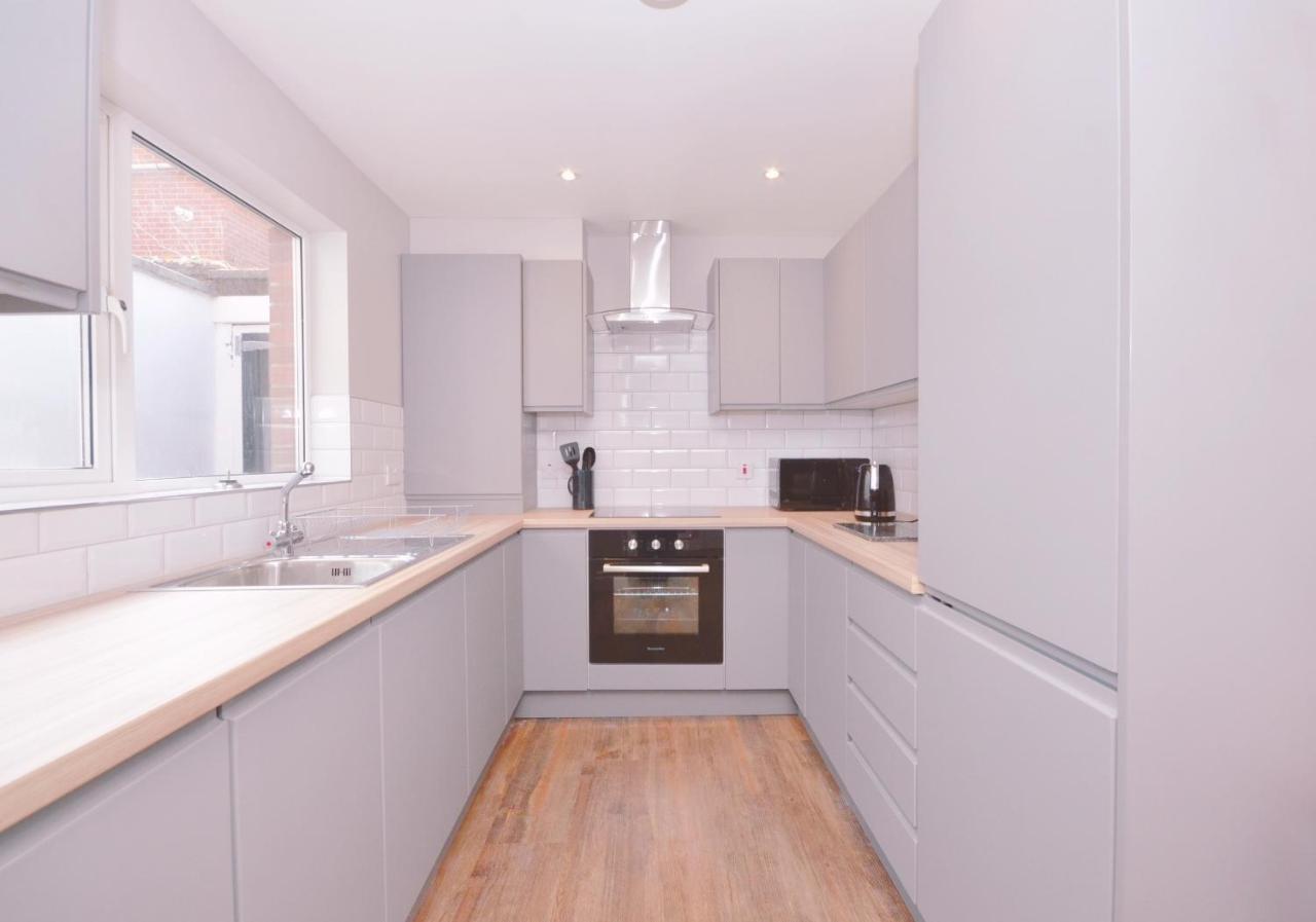 Queens Quarter Townhouse 2 Belfast Exterior foto